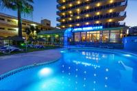 Bazén v ubytování Hotel Isabel nebo v jeho okolí