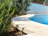 Bazén v ubytování Apartment Dalmatien Traumhaus nebo v jeho okolí