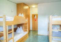 Posteľ alebo postele v izbe v ubytovaní Kolpinghaus Salzburg - SommerHOSTEL