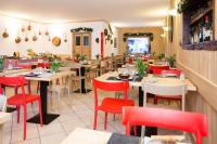 A restaurant or other place to eat at Hotel Restaurant La Barme