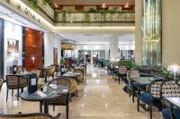 A restaurant or other place to eat at Eurostars Gran Hotel Santiago