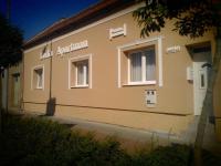 Budynek, w którym mieści się apartament