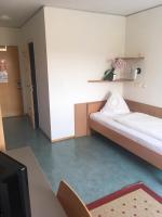Posteľ alebo postele v izbe v ubytovaní Kolpinghaus Salzburg - SommerHOSTEL