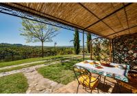 A garden outside Agriturismo Malagronda