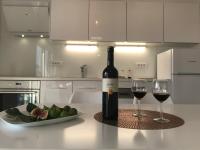 Nápoje v ubytovaní LUXURY Apartment Ledo