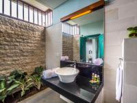 Ashling Villa thumbnail 3