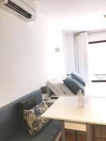 A seating area at Apartamentos Albertos