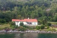 Skogstad Holiday Home