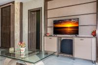 TV a/nebo společenská místnost v ubytování Apartcomplex Golden Bay