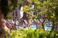 Poseidon Hotel Sea Resortの敷地内または近くにあるプール