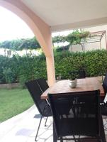 Vonkajšia záhrada v ubytovaní Zimmer Room Trogir Kastela Split