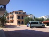 The building in which az apartmanhoteleket is located