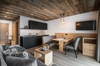 A kitchen or kitchenette at Vila Altonn