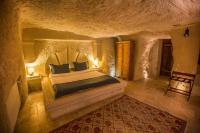 Postel nebo postele na pokoji v ubytování Azure Cave Suites - Cappadocia