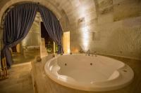 Koupelna v ubytování Azure Cave Suites - Cappadocia