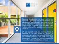 TRYP BY WYNDHAM São Paulo Airport - Hotel de Transito Terminal 3 -Lado Ar - Área restrita á passageiros já embarcados - Piso 1に飾ってある許可証、賞状、看板またはその他の書類