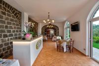 A television and/or entertainment centre at Agriturismo La Peppina