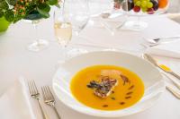 Jídlo v hotelu nebo okolí