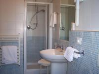 A bathroom at Hotel Gemma Del Mare