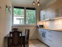 Kuchyňa alebo kuchynka v ubytovaní Moonstreet apartments