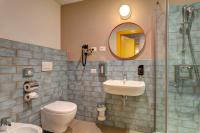 A bathroom at MEININGER Milano Lambrate