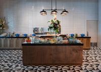 Jídlo v hotelu nebo okolí