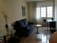 A seating area at URH Ciutat de Mataró