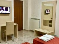 A television and/or entertainment centre at B&B Il Girasole