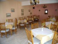 Reštaurácia alebo iné gastronomické zariadenie v ubytovaní Panorama Paros