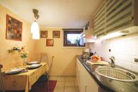 Kuchyňa alebo kuchynka v ubytovaní Apartment Haus Schatz