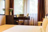 A bed or beds in a room at Hotel Villa Boyana - Free Parking