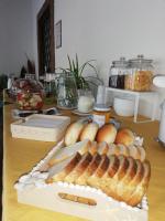 Jedlo v ubytovaní bed & breakfast alebo blízkom okolí