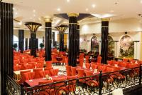 Red Castle Hotelにあるレストランまたは飲食店