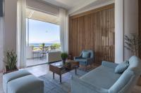 Część wypoczynkowa w obiekcie Niforeika Beach Hotel