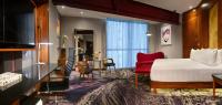 Hard Rock Hotel Guadalajaraにあるベッド