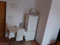 Apartment Plavia Biogradにあるキッチンまたは簡易キッチン