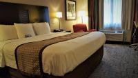Baymont by Wyndham Belleville Airport Area Free Airport Shuttleにあるベッド