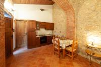Kuchyň nebo kuchyňský kout v ubytování Azienda Agrituristica Le Terre Di San Leonardo