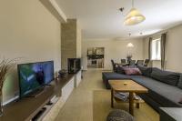 TV a/nebo společenská místnost v ubytování Holiday Home Vila Marten