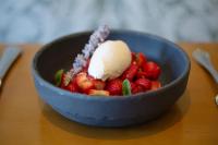 Jídlo v hotelu nebo okolí