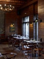 Reštaurácia alebo iné gastronomické zariadenie v ubytovaní Art Mainalon Hotel