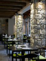 Reštaurácia alebo iné gastronomické zariadenie v ubytovaní Art Mainalon Hotel