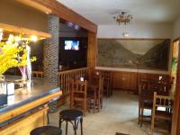 Lounge nebo bar v ubytování Hotel Llacs De Cardos