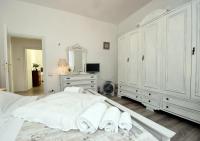 A television and/or entertainment centre at Shabby House Nonna Peppa