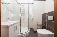 Łazienka w obiekcie Apartamenty Aquamarina by Noclegi Renters