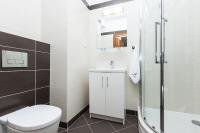 Łazienka w obiekcie Apartamenty Aquamarina by Noclegi Renters