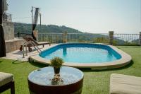 Bazén v ubytování Holiday Home Gustirna nebo v jeho okolí