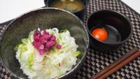 ホテルの敷地内または近くでの食事または食べ物