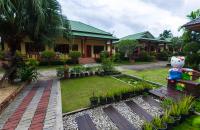 Sleep In Lanta Resortにある庭