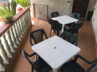 A restaurant or other place to eat at B&B Primerano SP73